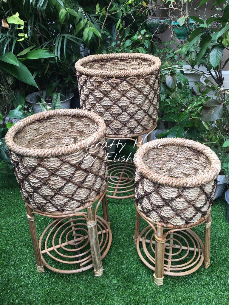 RATTAN PLANT STAND/RATTAN BASKET/PLANT BASKET/PLANT STAND, Furniture