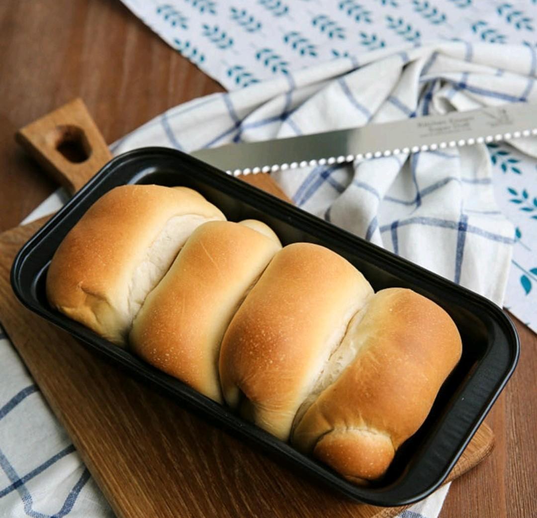 Rectangular Cake Bread Loaf Pan Baking Mold (Category: Bakeware) located in Quezon City. Submitted by maica.store (Listing ID 1137827906, Image 3). Description: *PICKUP LOCATION: Brighton 6, Lancaster New City, General Trias, Cavite. *All listings are on hand and ready for pickup. *PAYMENT via GCash. Nonstick coating for easy removal without any unwanted greasing, stain, or getting stuck. Allows even heat distribution, providing baked goods with 