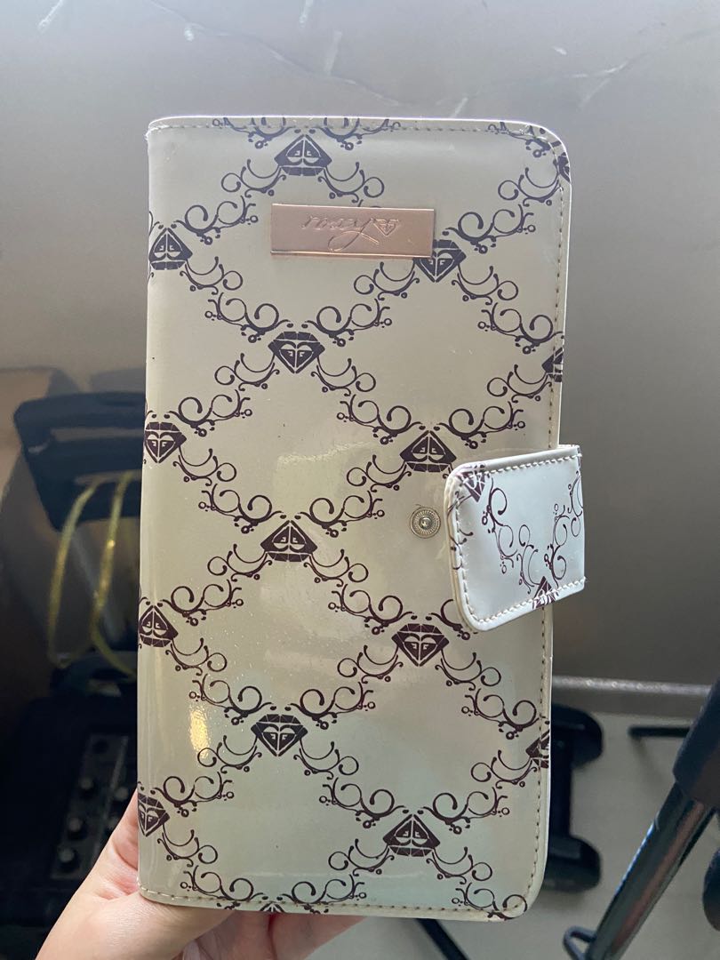 Roxy Passport Holder Hobbies Toys Travel Travel Essentials Accessories On Carousell
