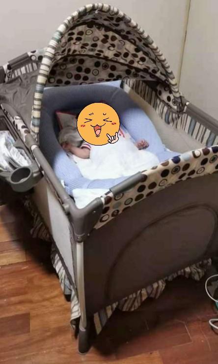 Semaco Crib / Playpen. COMPLETE INCLUSIONS (Category: Cots & Cribs) located in Santa Rosa. Submitted by acw0604 (Listing ID 1137715401, Image 2). Description: FREE SF 200, EXCEEDS THAT BUYER WILL SHOULDER. 2nd Photo ACTUAL PHOTO. LIKE NEW. WELL USED CRIB. COMPLETE INCLUSIONS. Rocker, Mosquiito Net, Changing Area. Etc. ISSUE: √ THE BEDDING (3rd PHOTO) Walang support sa loob. Tinanggal because nabali dahil kakatalon ng baby. 😅 Pero still pwede pa 