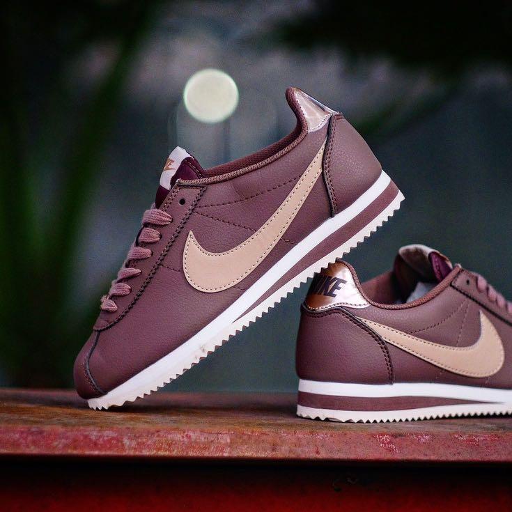 Nike Classic Cortez Leather Particle Beige Smokey Mauve Metallic Red  Bronze, Women's Fashion, Footwear, Sneakers on Carousell