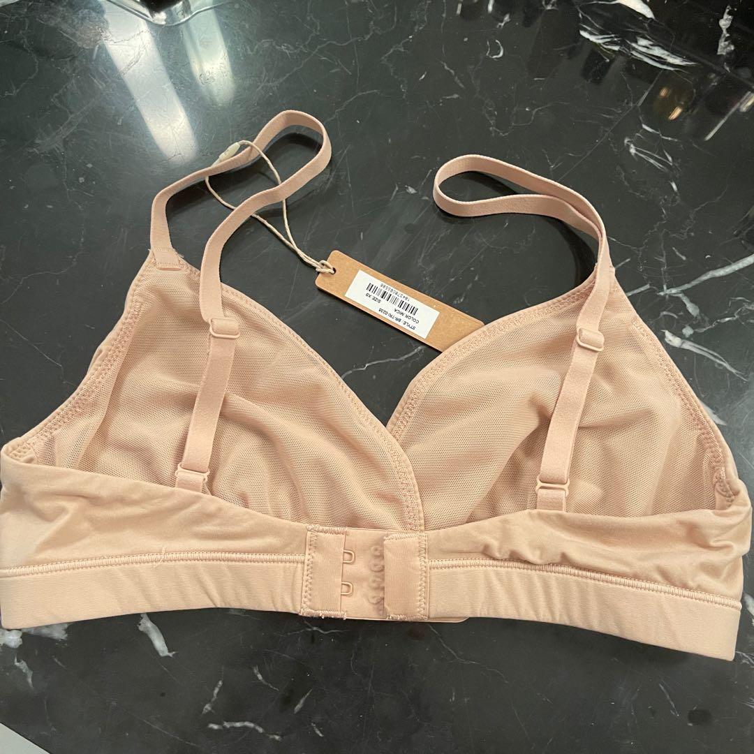 SKIMS FITS EVERYBODY CROSSOVER BRALETTE IN MICA BNWT XS, Women's Fashion,  Undergarments & Loungewear on Carousell
