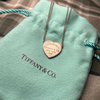 （分類：）位於 。 由 preloved_owned 提交（商品編號 1137881469，圖片 1）。簡介： 。