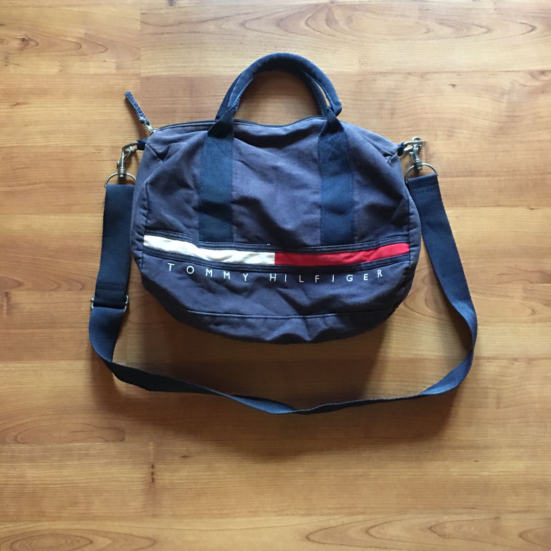 Tommy Hilfiger Classic Vintage, Men's Fashion, Bags, Sling Bags on