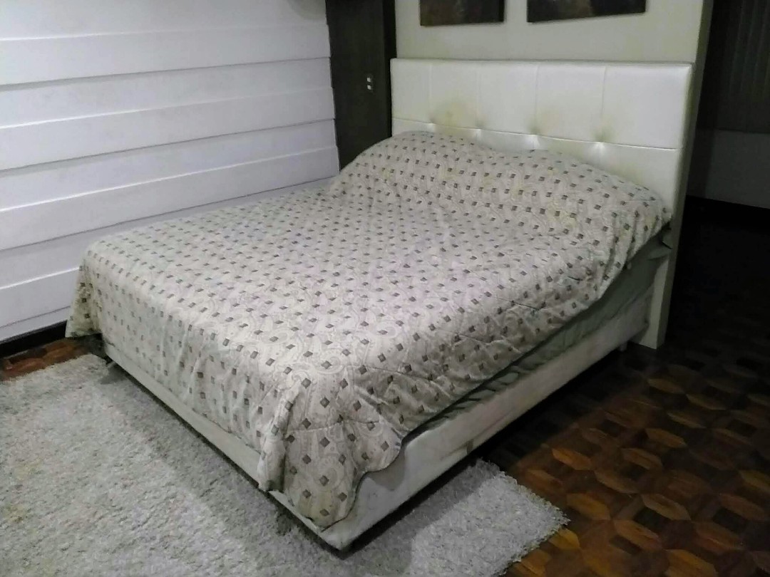 Uratex Premium Cozy Mattress and Bed Frame Set King Size, Furniture