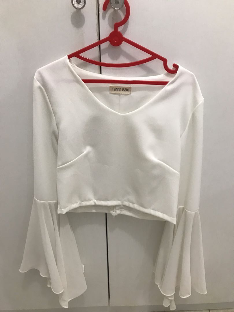 White crop top long sleeve, Fesyen 