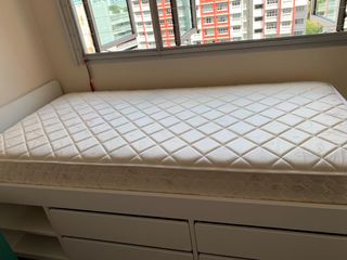 (Category: ) located in . Submitted by gra0427 (Listing ID 1137884816, Image 1). Description: .
