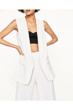 Zara White Vest Women s Fashion Coats Jackets and Outerwear on