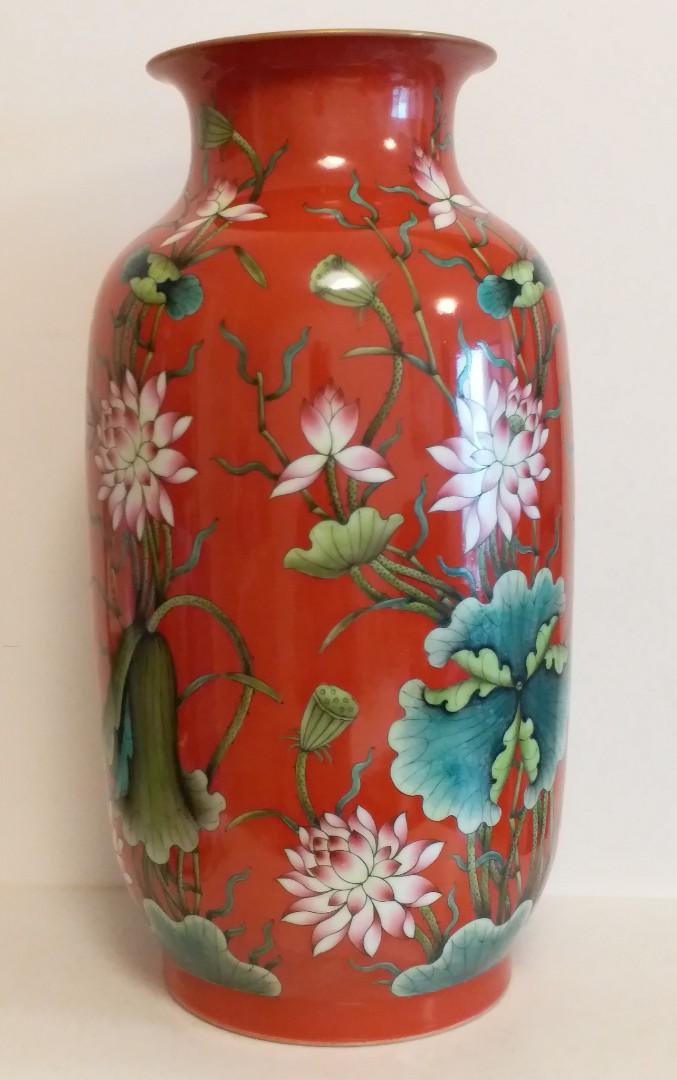 清時代乾隆年製紅地軋道花卉文天球瓶唐物中国美術高さ39cm 直径26cm 