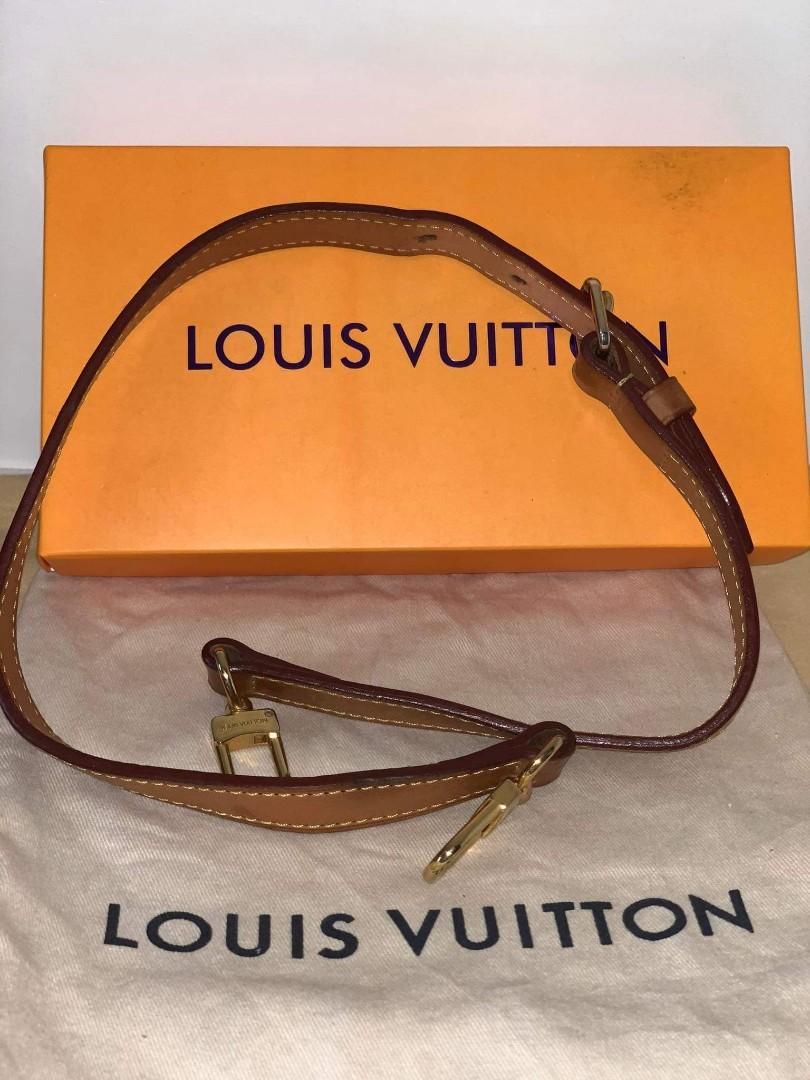 💯 AUTHENTIC LV STRAP (Category: Luxury Bags & Wallets) located in Bacolod City. Submitted by chuchaystuffs (Listing ID 1137935731, Image 1). Description: my onting prang dikit along metal but d nmn nakkasira sa beauty Ng strap.