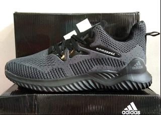 (Category: ) located in . Submitted by soleamore (Listing ID 1137952509, Image 1). Description: .