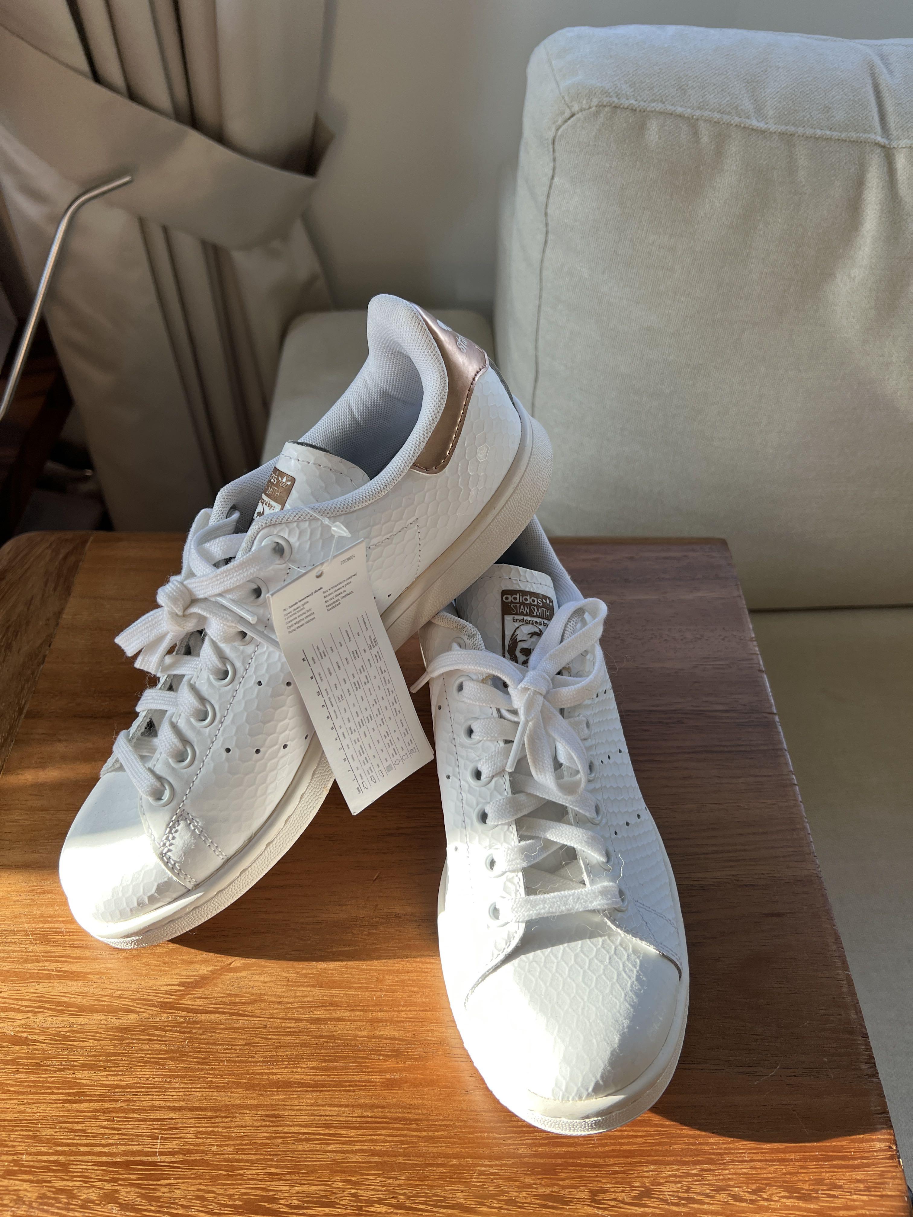 Adidas Stan Smith Rose Gold White Sneakers 7.5, Women's Footwear, Sneakers on Carousell