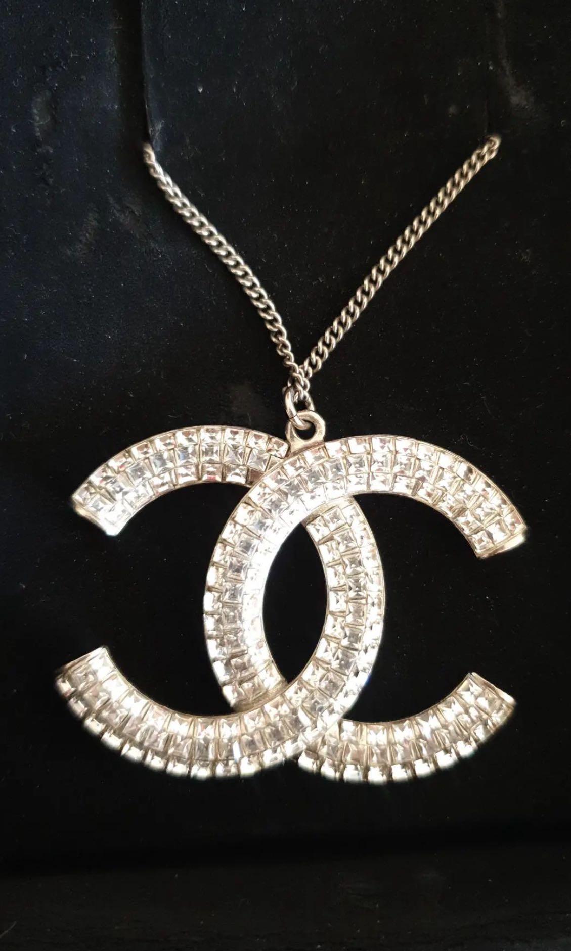 Authentic Chanel large Crystal Necklace Luxury Accessories on