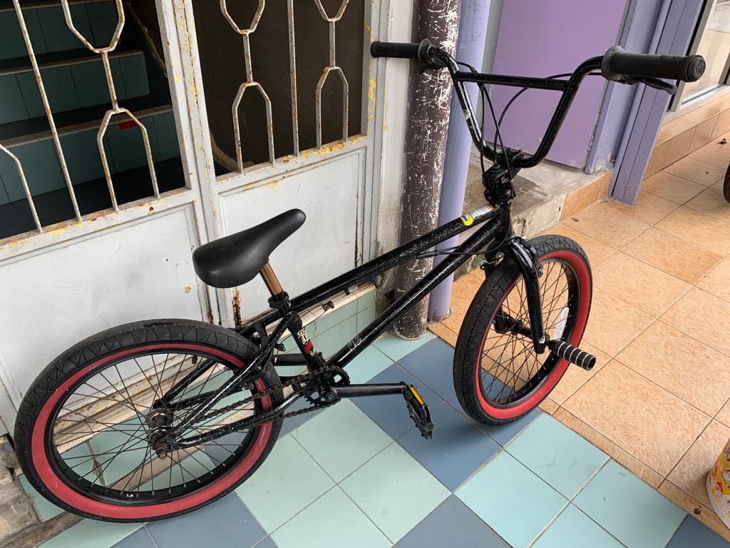 BMX GT, Sports Equipment, Bicycles & Parts, Bicycles on Carousell
