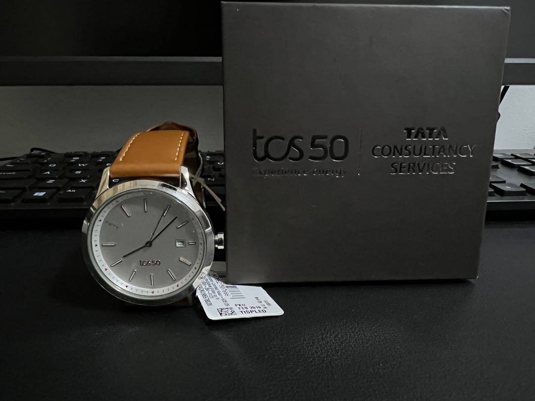 Titan 1812sl501 watch price new arrivals