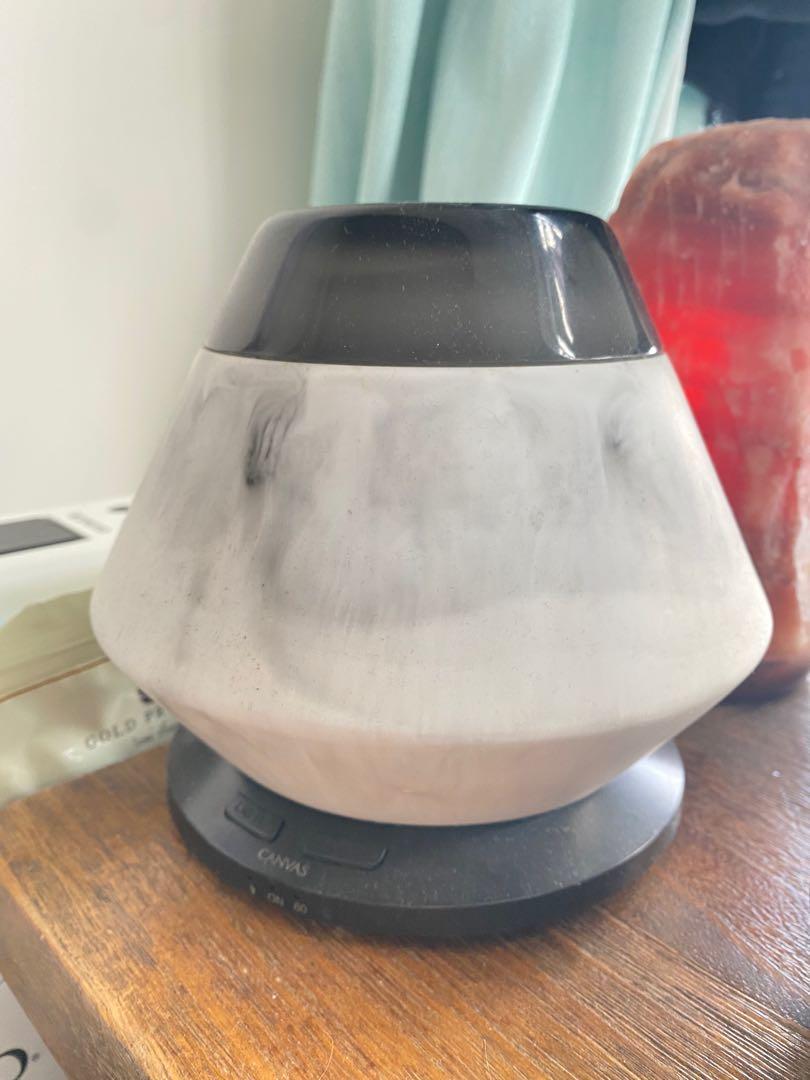 Canvas diffuser （分類：家居香薰）位於 Hong Kong。 由 Misssellingnice 提交（商品編號 1137922495，圖片 3）。簡介： Used few times No box No packing 。