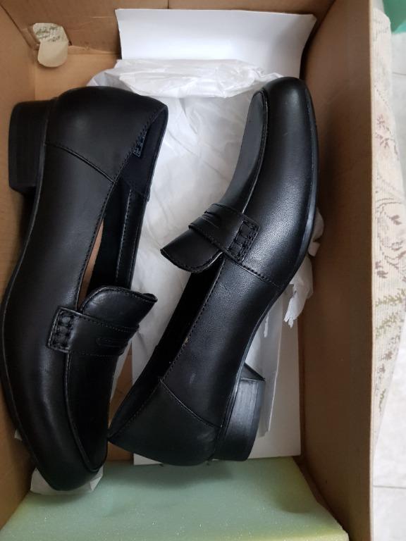 BNIB Clarks Unstructured Keesha Cora in original box stickers