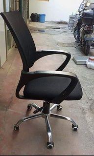 CLEARANCE SALE Heavy Duty Swivel Executive Chair High Back
