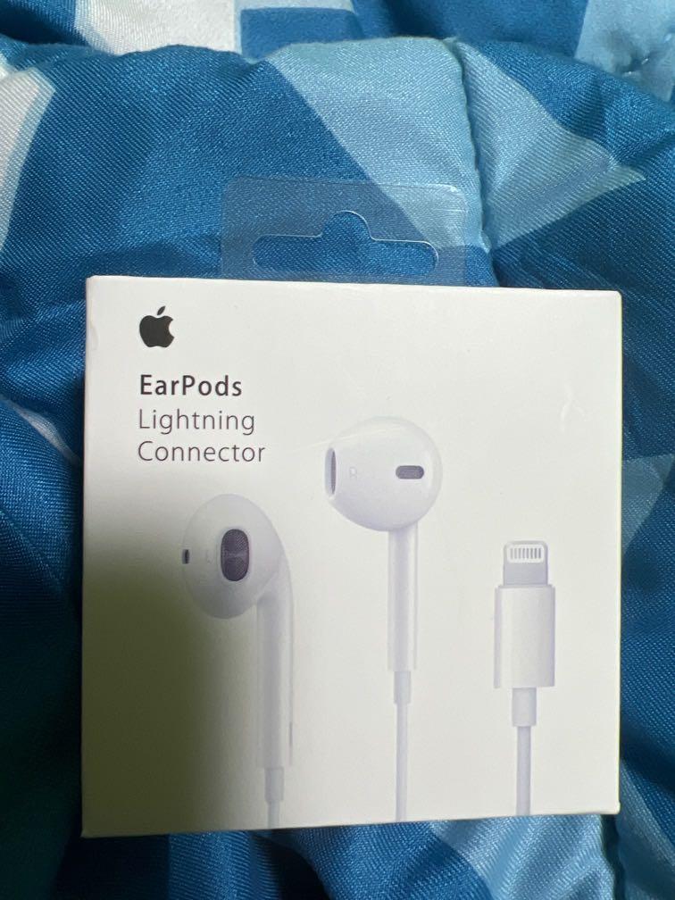EarPods Lightning connector, Audio, Headphones & Headsets on Carousell