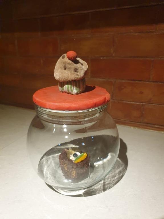 Glass Cookie Jar (Category: Bakeware) located in Manila. Submitted by germainepatdu (Listing ID 1138129403, Image 2). Description: Glass Cookie Jar for sale.