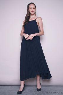 Hollyhoque Rebecca Pleat Around Strappy Dress (Black)