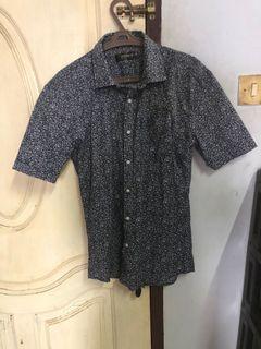 kemeja lengan pendek