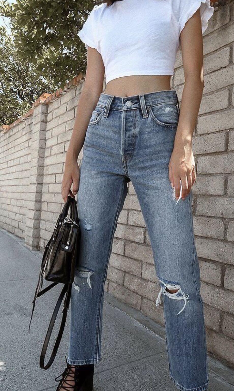 Levi's 501 Straight Leg Jeans: A Team Try-On \u0026 Review - The Mom Edit