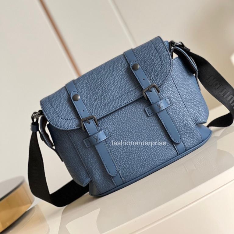 Louis Vuitton Christopher Messenger Taurillon Blue Marine, Men's Fashion,  Bags, Belt bags, Clutches and Pouches on Carousell