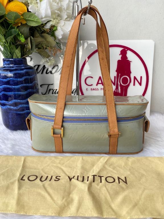 LOUIS VUITTON Sullivan Horizontal PM Monogram Vernis Cosmetic Handbag-US