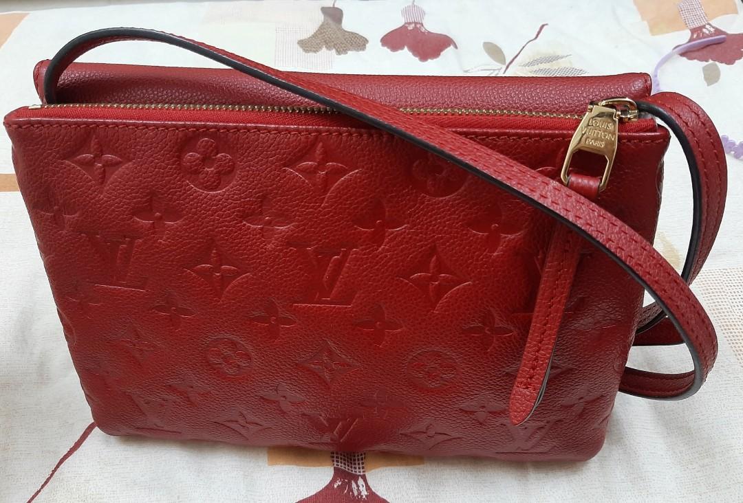 Twice leather crossbody bag Louis Vuitton Red in Leather - 24069084