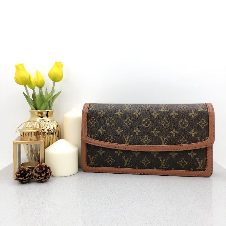 LOUIS VUITTON Pochette Dame GM Monogram Vintage Clutch Bag