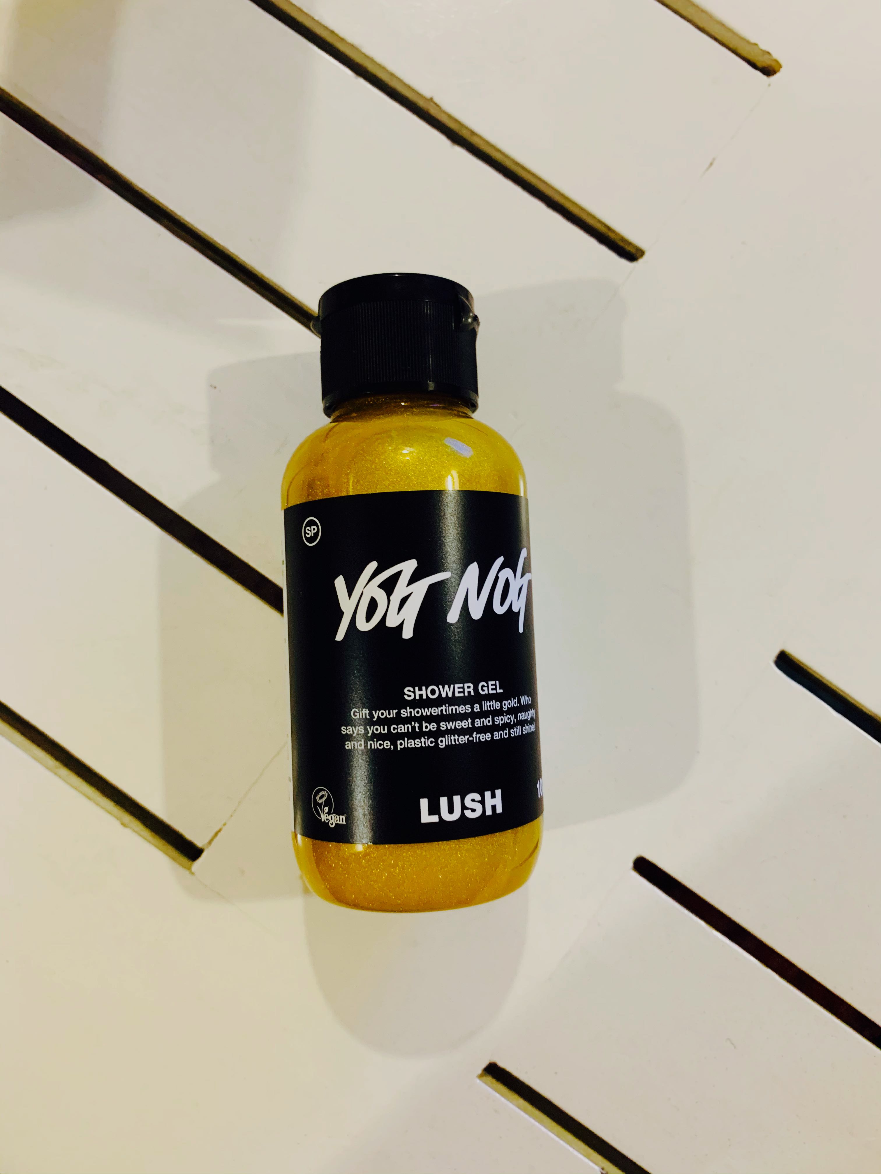 LUSH Yog Nog Shower Gel, Beauty & Personal Care, Bath & Body, Bath on