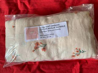 Muslin swaddle cloth from Twin Burritos