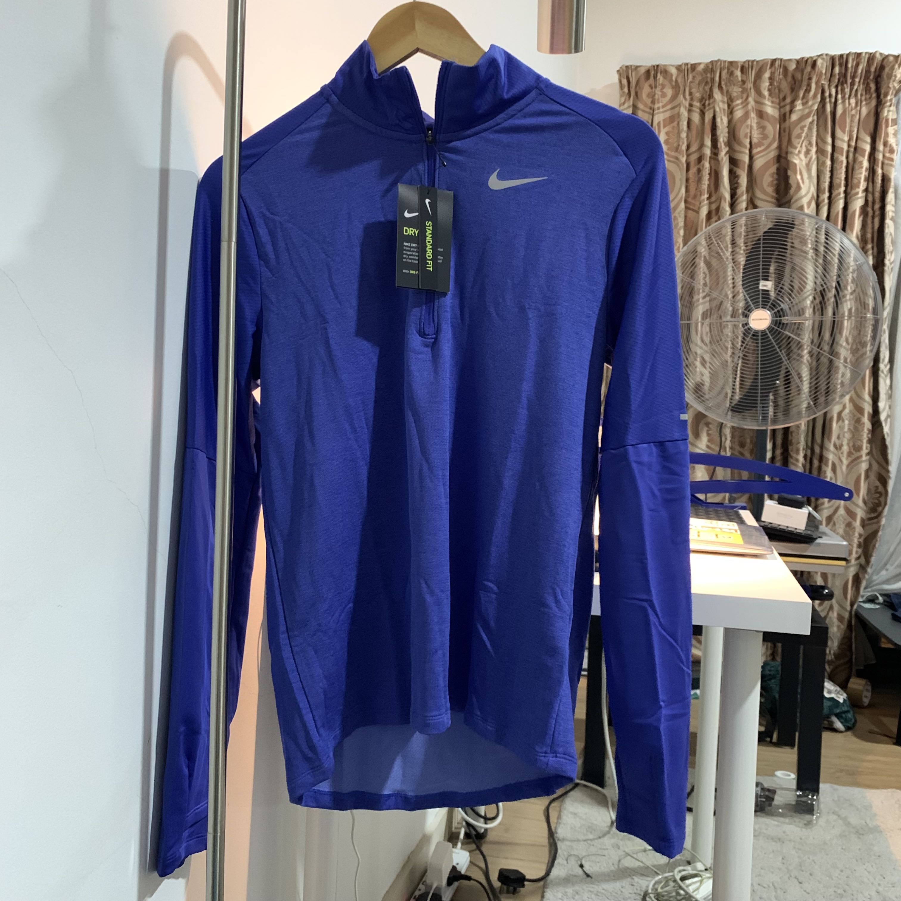 nike running sweater