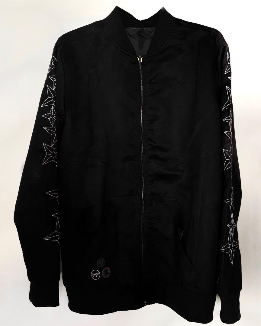 OXGN x Naruto Itachi Reversible Bomber Jacket, Men's Fashion, Coats ...