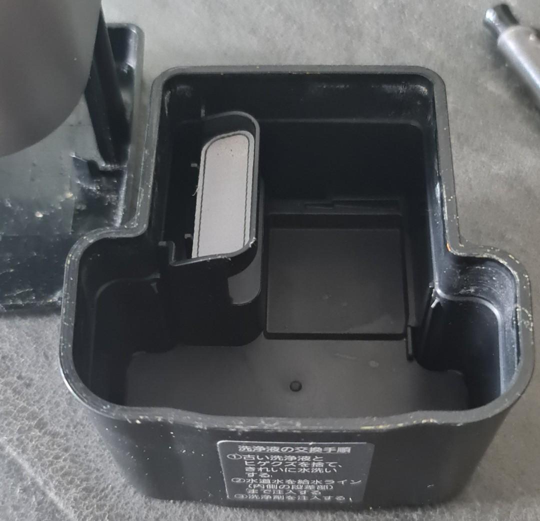 Panasonic shaver ESLV96 comes with cleaning station, Furniture & Home