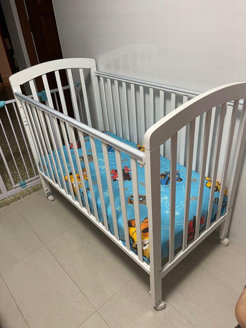 Picket & Rail Baby Cot, Babies & Kids, Baby Nursery & Kids Furniture