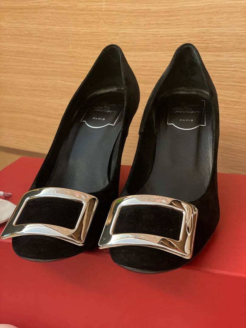 Roger vivier belle de nuit patent leather pumps on sale