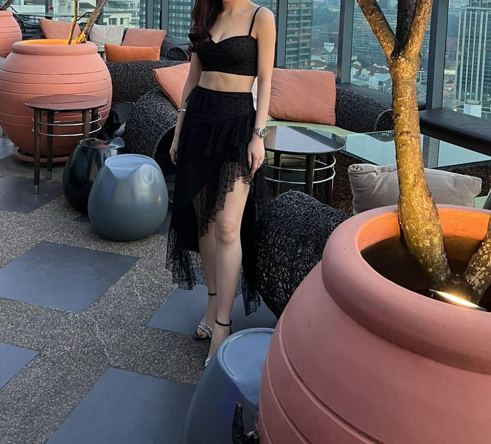 Set (Category: Rompers) located in Kuala Lumpur. Submitted by samanthawong8708 (Listing ID 1137937576, Image 3). Description: .