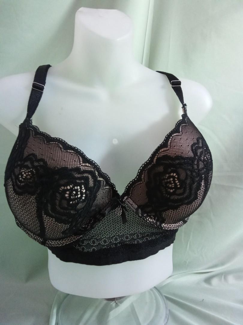 Size 40C Push Up + 1 Free Bra, Women's Fashion, Tops, Other Tops on  Carousell