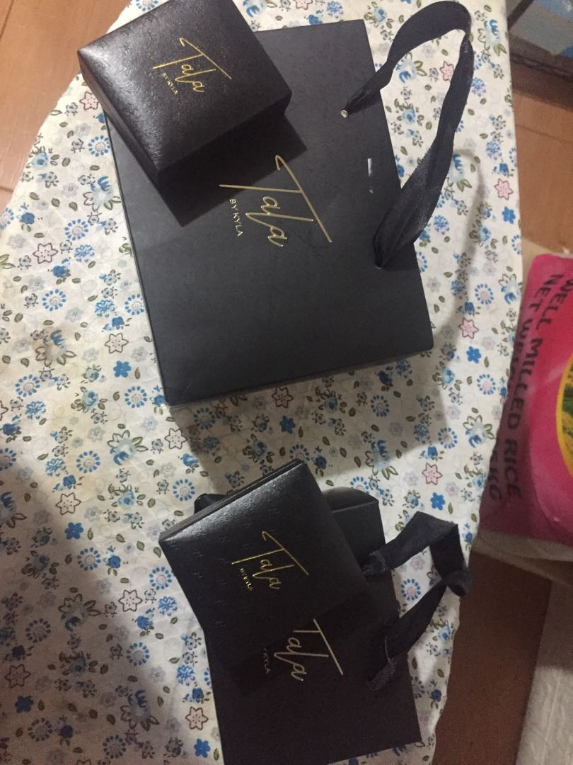 Tala by kyla packaging with box of necklace no jewelry included, Women's Fashion, Jewelry