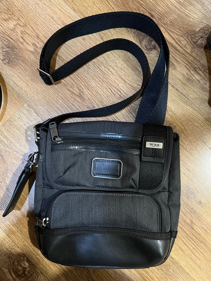 Tumi cheap barstow crossbody