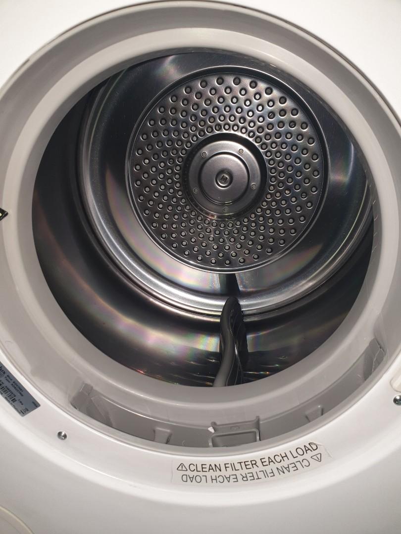 Used Electrolux vented clothes dryer 7.0kg, pengering baju, drying