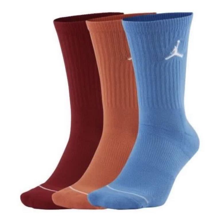 Long jordan 2025 socks