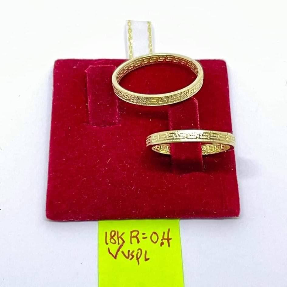 18k Saudi gold fendi ring (Category: Rings) located in Manila. Submitted by goldendistrictph (Listing ID 1138296712, Image 3). Description: 18k Saudi gold ring 👉Real Gold 👉High appraisal rate 👉Cash and open for Lay away once paid ska shipout 👉 With actual weight b4 ship 👉No return/exchange/refund policy 👉No Cod/Cop/meetup 👉 Lalamove Same day delivery in the afternoon 👉Also LBC shipping.