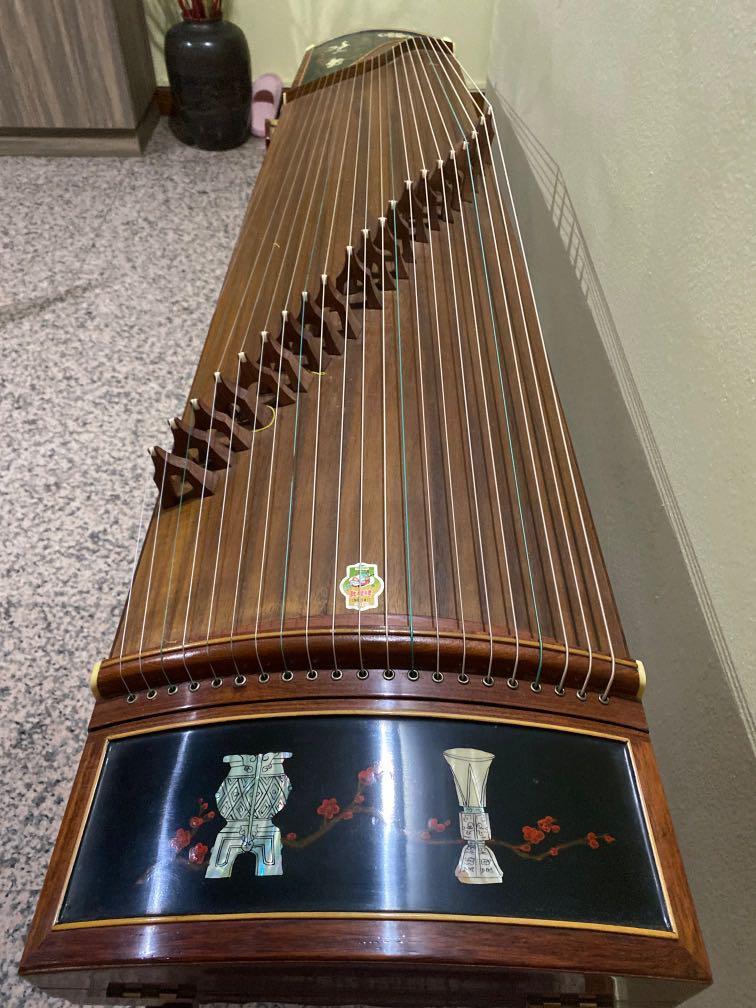 2ndhand guzheng, Hobbies & Toys, Music & Media, Musical Instruments on