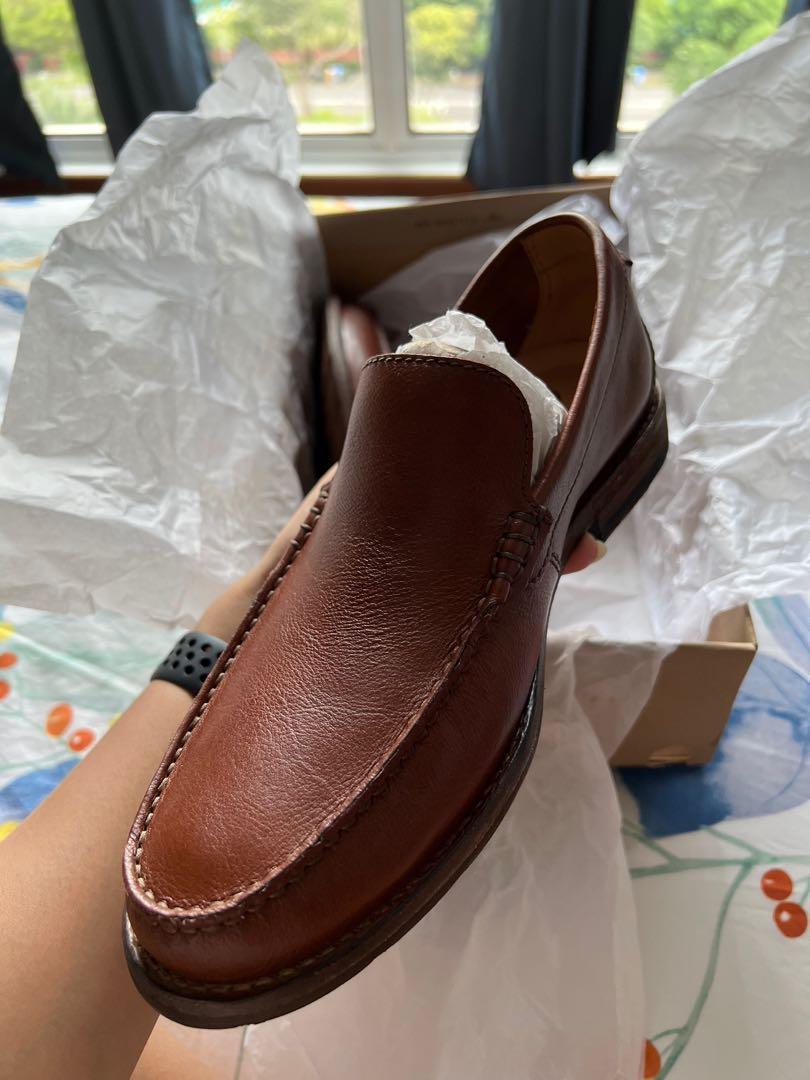 Clarks dark tan leather top