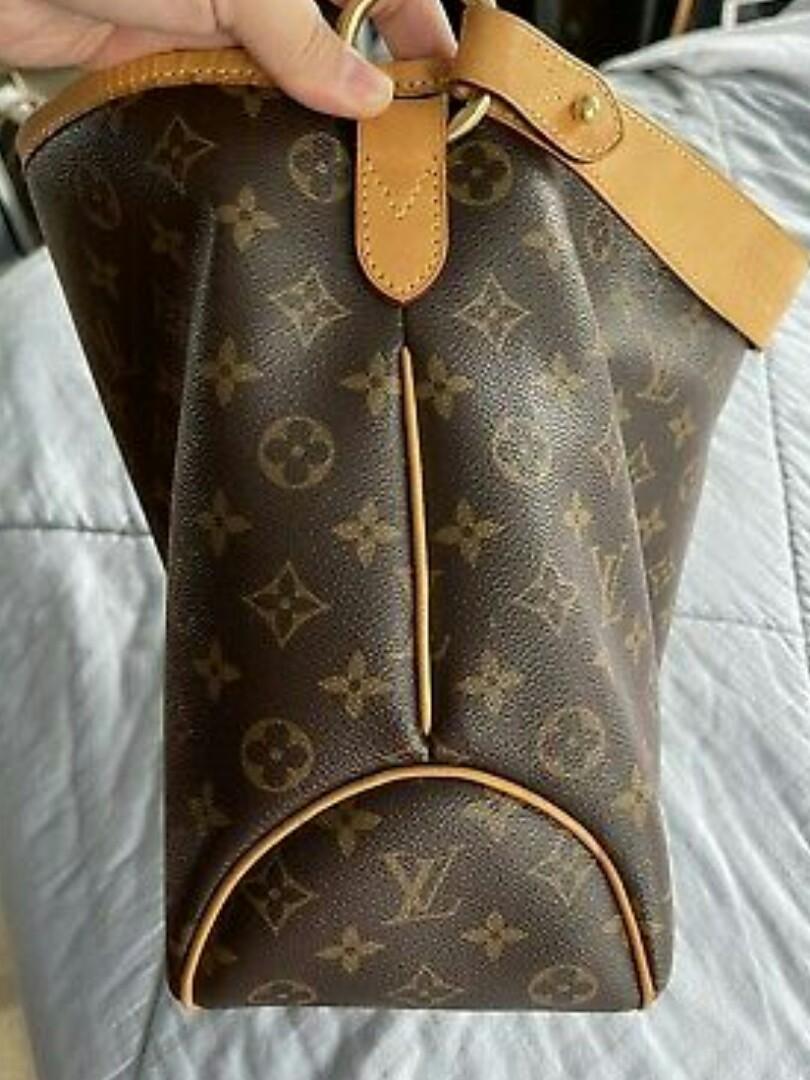 Authentic Louis Vuitton Delightful PM (Category: Luxury Bags & Wallets) located in San Pablo. Submitted by LBRPoshDealsEtc (Listing ID 1138290067, Image 2). Description: ✔💯Authentic Louis Vuitton Delightful PM. Personal Pre❤d Serial number is: FL2103 This bag is in overall beautiful condition. Inside is clean.No stains, marks or smell. The vachetta leather and piping, is in good condition. The pictures do it no justice😁 #louisvuitton #lvdelight