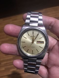 (Category: ) located in . Submitted by roseluxuryitems (Listing ID 1138206930, Image 1). Description: .