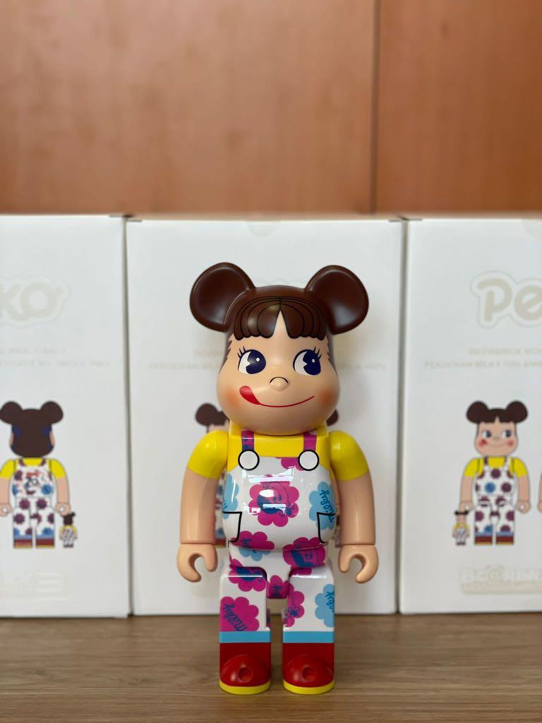 BE@RBRICK 不二家BWWT3 70周年牛奶妹100% & 400% Bearbrick 日本展會